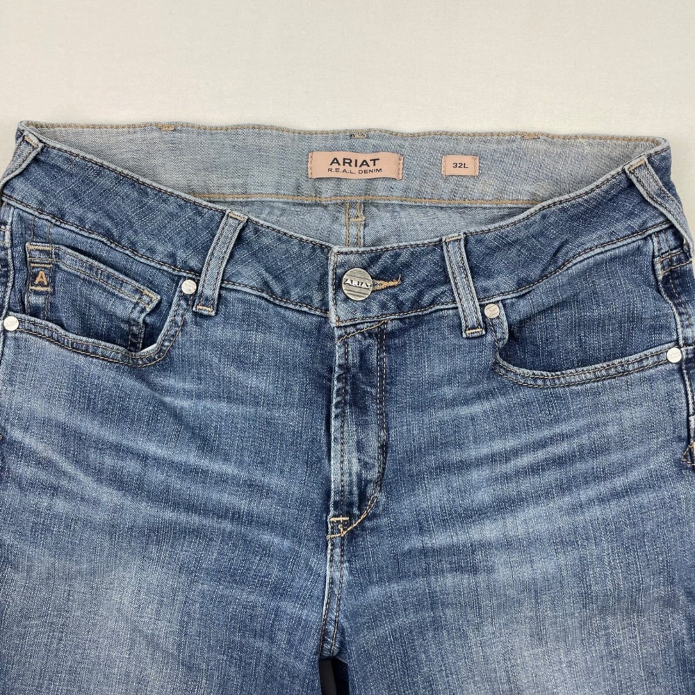 Ariat REAL Denim Abigail Straight Leg Jeans Toronto Medium Wash 32L 10051840